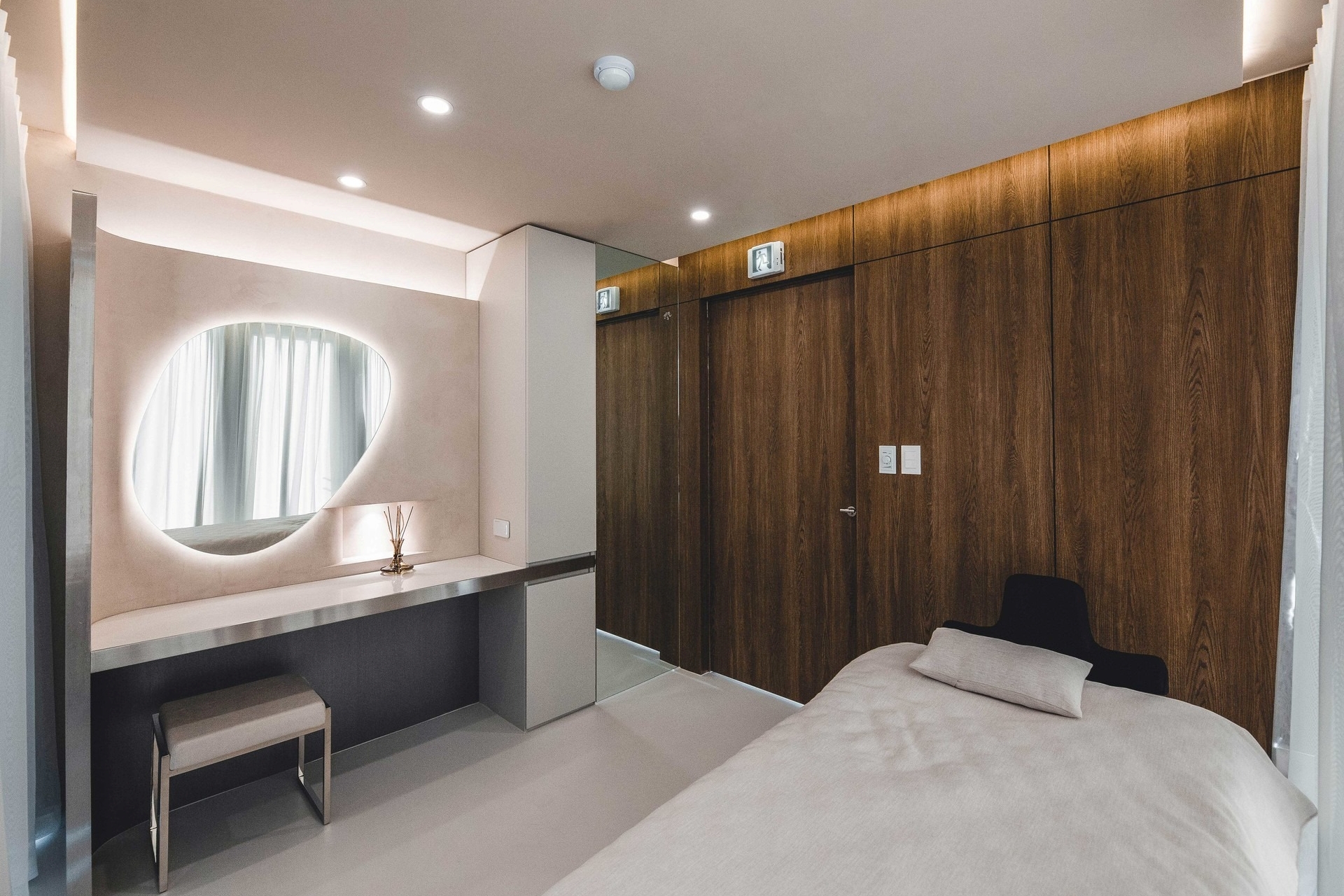 imgi_11_f36f3a422af35