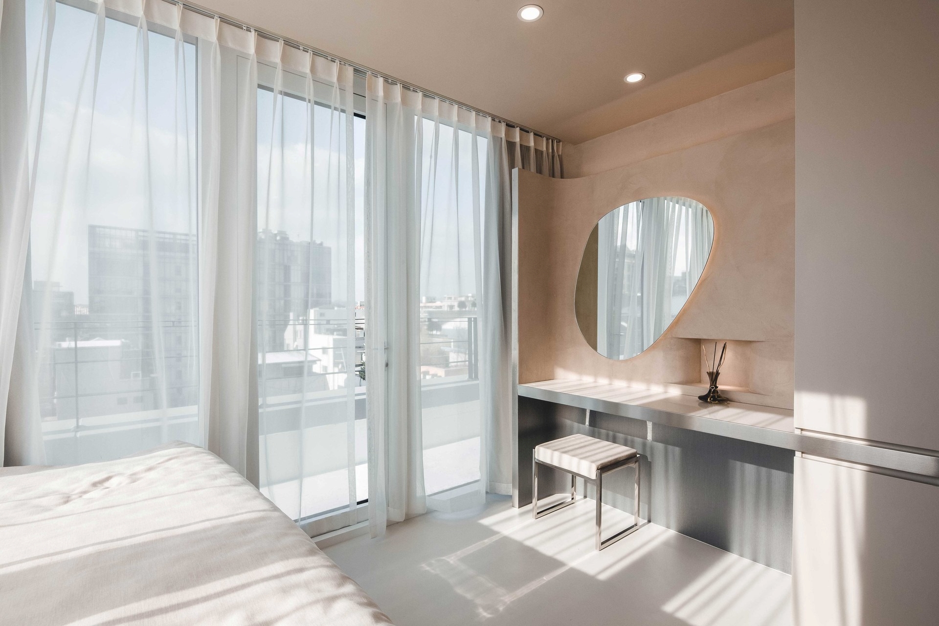 imgi_12_9bf016cf6736b